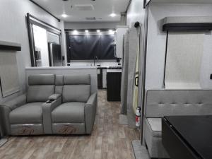 Hampton 388FKL Photo