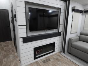 Hampton 388FKL Photo