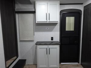 Hampton 388FKL Photo