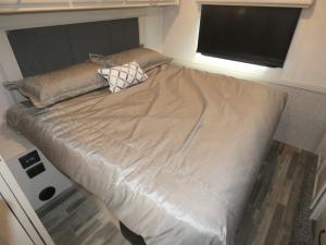 Admiral 29M Photo
