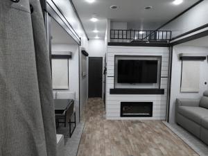Hampton 388FKL Photo