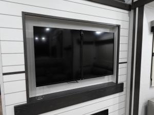 Hampton 388FKL Photo