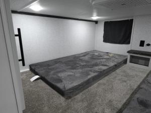 Hampton 388FKL Photo