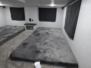 Hampton 388FKL Photo