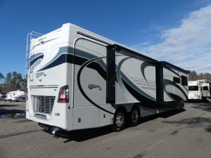 Discovery LXE 44B Photo