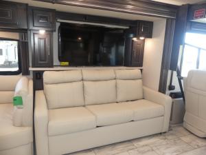 Discovery LXE 44B Photo