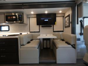 Riviera 39BH Photo