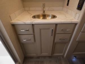 Riviera 39BH Photo