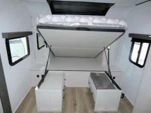 Northern Spirit Ultra Lite 1943RB Photo