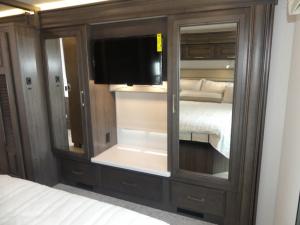 Accolade XL 37M Photo