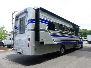 Accolade XL 37M Photo