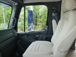 Accolade XL 37M Photo