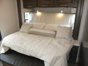 Accolade XL 37M Photo