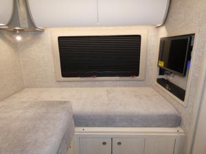 Wayfarer 25 XLW Photo