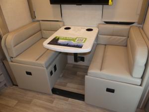 Delano Sprinter 24RW Photo