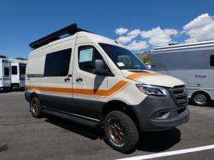 Storyteller Overland Classic MODE OG Photo