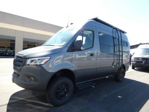 Storyteller Overland DARKMODE OG Photo