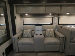 Palazzo GT 37.5 Photo