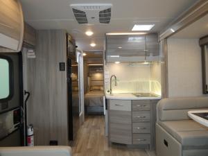 Tiburon Sprinter 24RW Photo