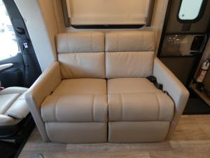 Tiburon Sprinter 24RW Photo