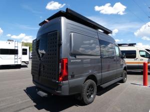 Storyteller Overland DARKMODE OG Photo