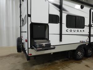 Cougar Half-Ton 25MLE Photo