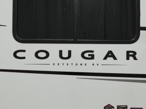 Cougar Half-Ton 25MLE Photo