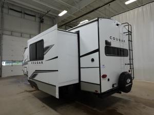Cougar Half-Ton 25MLE Photo