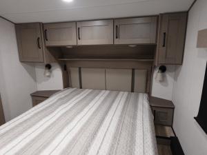 Reflection 303RLS Photo