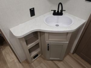 Reflection 303RLS Photo