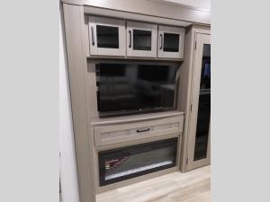 Reflection 303RLS Photo