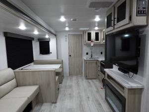 Della Terra 312BH Photo
