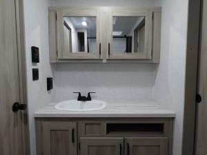 Della Terra 312BH Photo