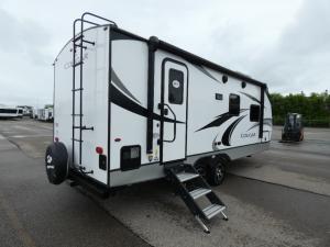 Cougar Half-Ton 22RBS Photo