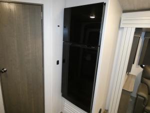 Cougar Half-Ton 22RBS Photo