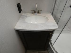 Cougar Half-Ton 22RBS Photo