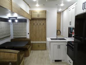 Arcadia Super Lite 248SLRE Photo