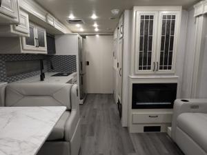 Frontier 34GT Photo