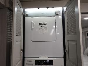 Frontier 34GT Photo