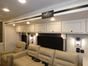 Open Road Allegro 36 LA Photo