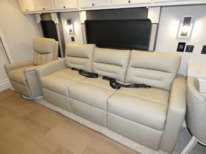 Open Road Allegro 36 LA Photo