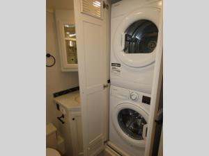 Open Road Allegro 36 LA Photo