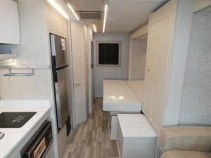 Wayfarer 25 XPW Photo