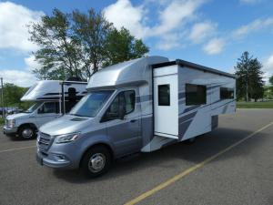 Wayfarer 25 XPW Photo