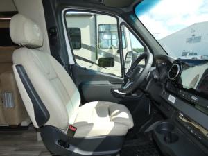 Wayfarer 25 XPW Photo