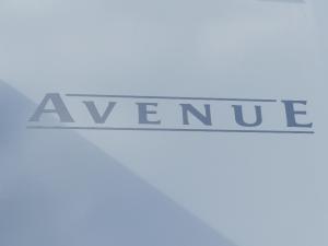 Avenue 32RLS Photo
