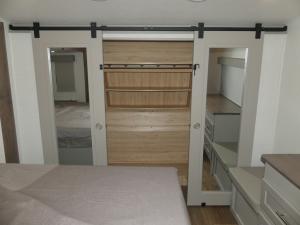 Avenue 32RLS Photo