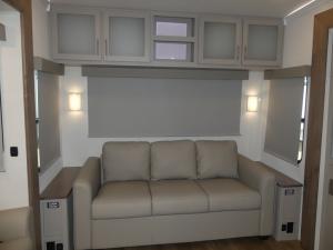 Avenue 32RLS Photo
