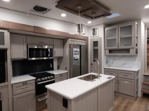 Avenue 32RLS Photo