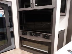Valor 36V11 Photo